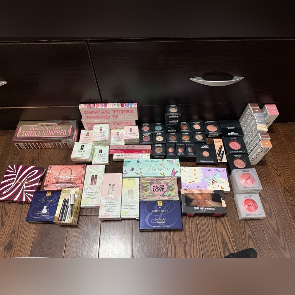 Eyes and Cheeks Makeup Collection